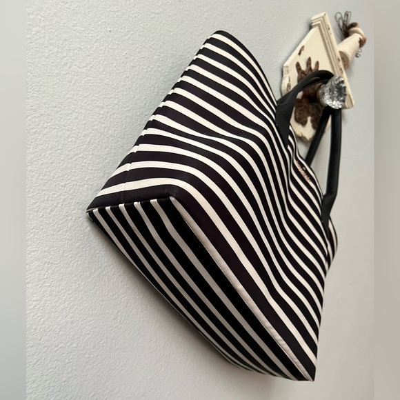 **SOLD**Kate Spade Nylon Tote Bag Black & White Striped Large Shoulderbag Purse - Picture 2 of 7